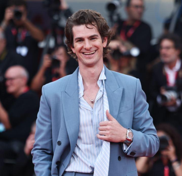 Andrew Garfield Admits to Doomscrolling.webp
