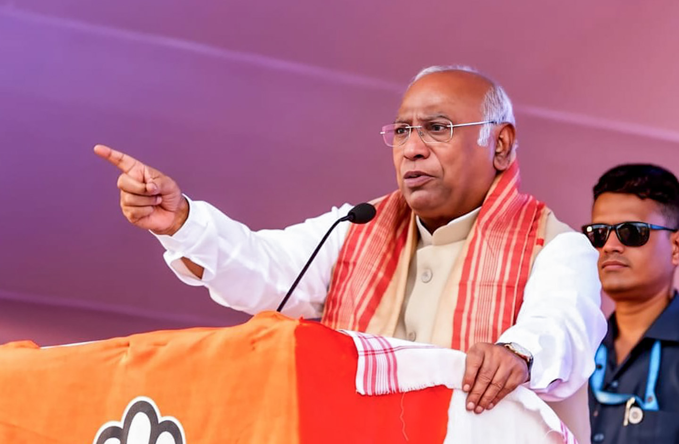 Assam Rally: Kharge Details Policy Plans, Criticizes BJP.webp