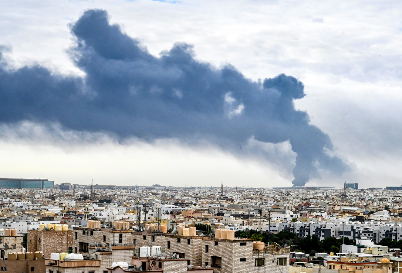 Kuwait Reports Troop Injuries After Projectile Strike