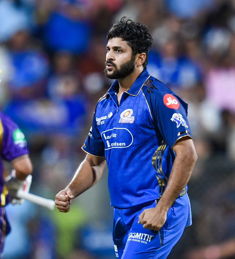 Thakur Reflects on Milestone Debut with Mumbai Indians.webp