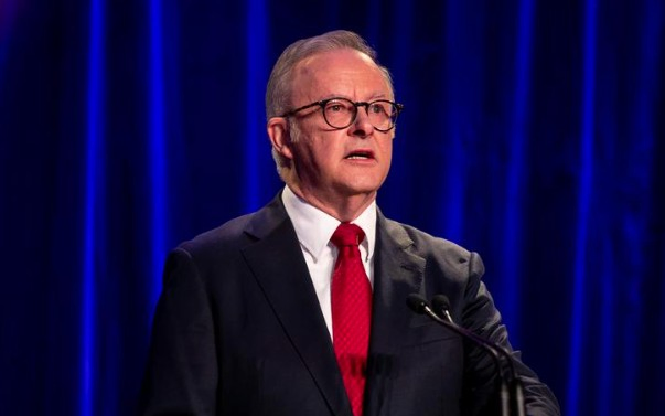 Fuel Prices Fall as Australia Reduces Excise.webp