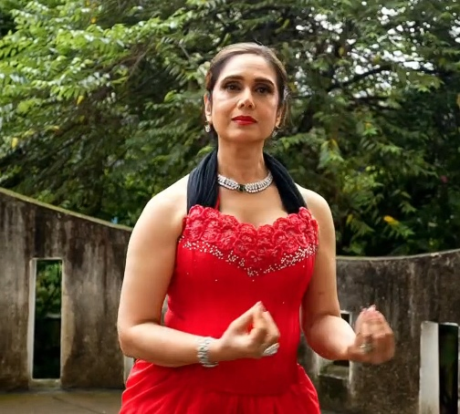 Revisiting 'Hey You': A Look Back at Seshadri's Debut with Bachchan.webp Revisiting 'Hey You': A Look Back at Seshadri's Debut with Bachchan.webp