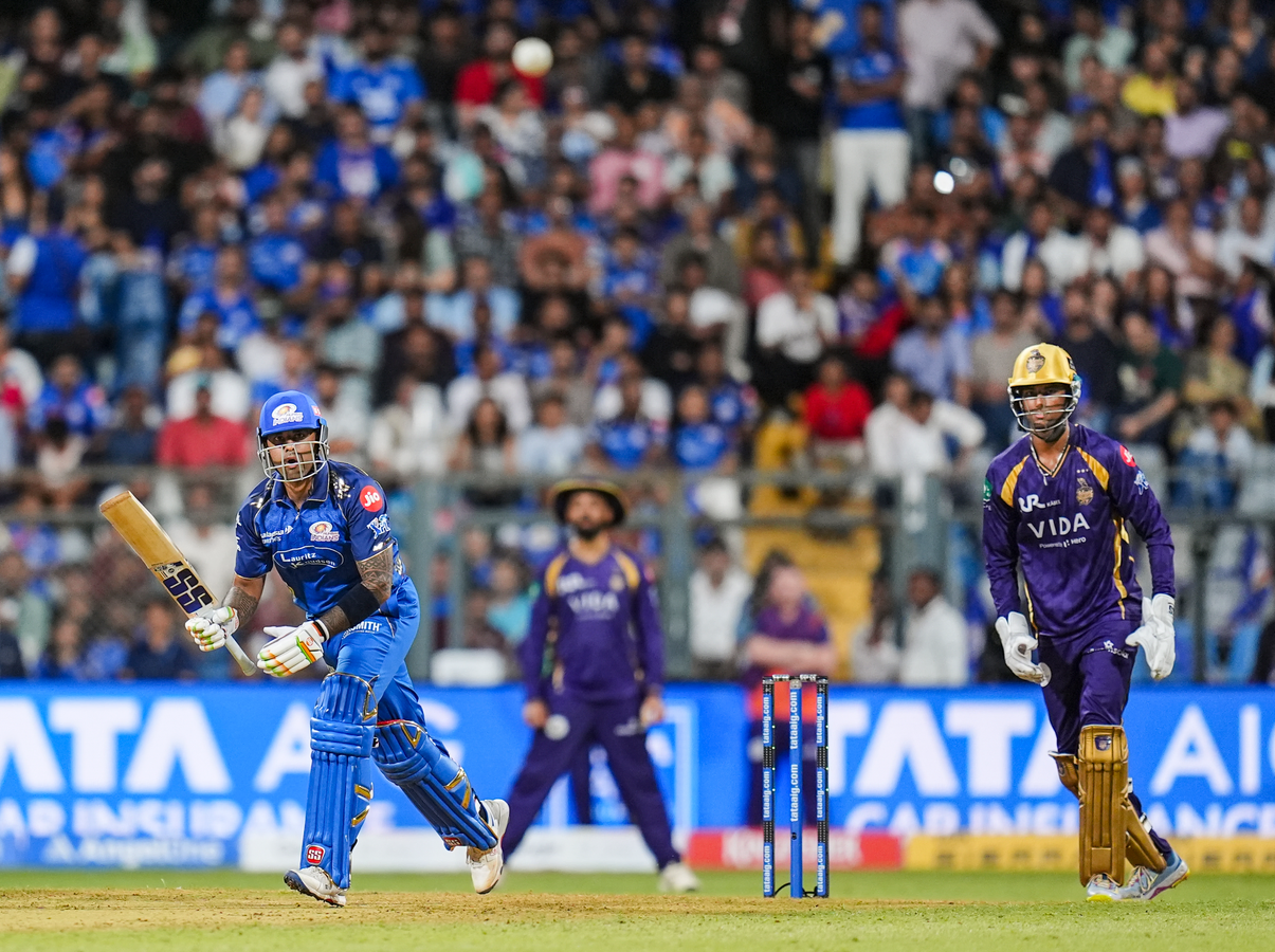 Jayawardene on Suryakumar's Absence and MI's Victory.webp