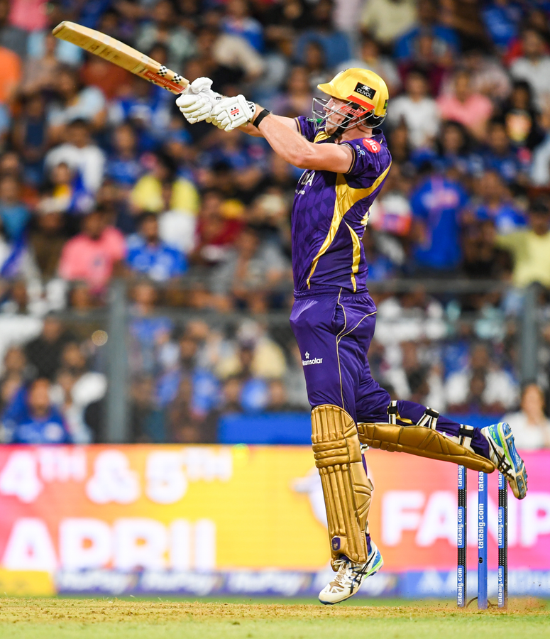 Green's Bowling Restriction: CA's Response to KKR.webp