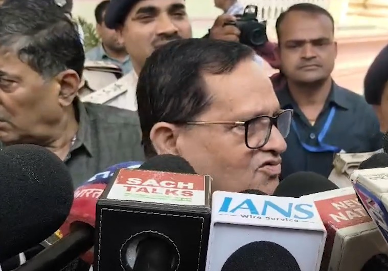 Awadhesh Narain Singh Reflects on Nitish Kumar's Departure.webp