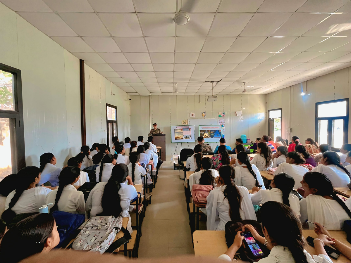 Indian Army Encourages Young People to Consider Military Roles.webp