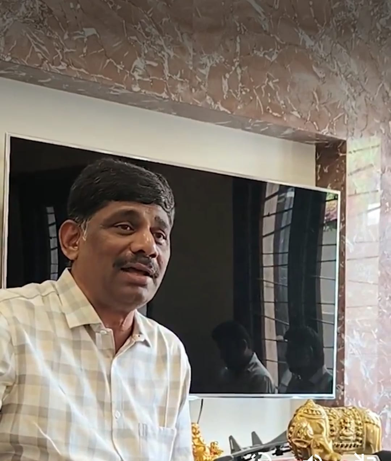 Karnataka's Two-Language Move: Concerns and Proposed Stadium Expansion.webp