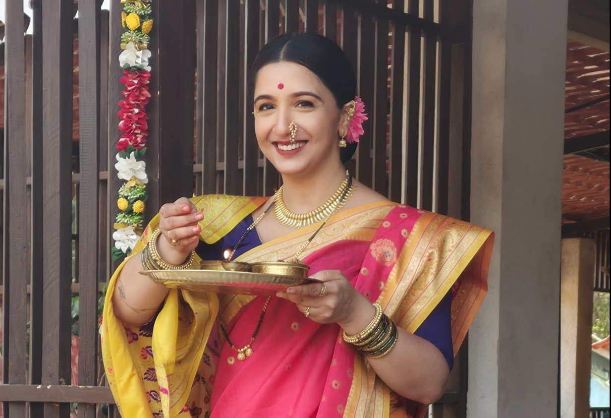 Suman’s Look in ‘Vashikaranam’ – A Blend of Strength and Tradition.webp