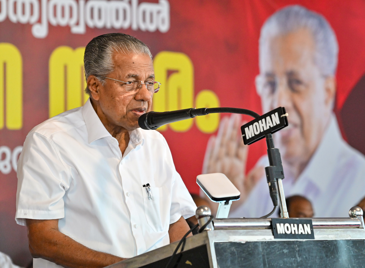Vijayan Addresses Nemom and Kollam Controversies Amid Election Campaign.webp