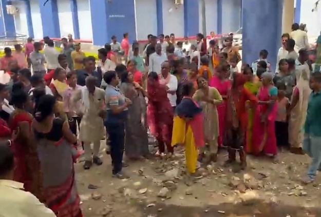 Nalanda Temple Stampede: Condolences and Assistance Offered.webp