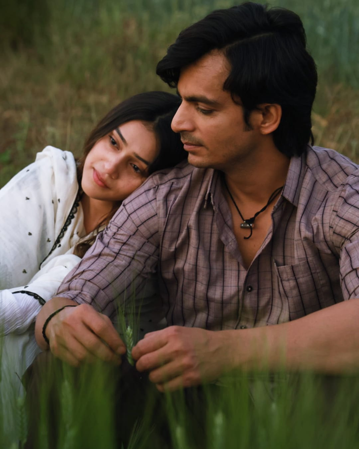 Exploring Uttar Pradesh's Tradition and a Cross-Dressing Dancer's Journey.webp