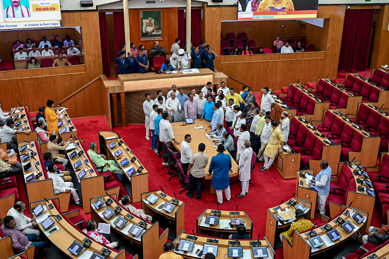 Odisha Opposition Condemns MP Dubey's Allegations Against Biju Patnaik.webp