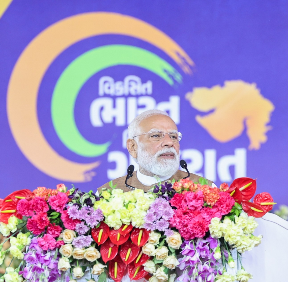 Modi Accuses Congress of Political Opportunism Amid Global Turmoil.webp