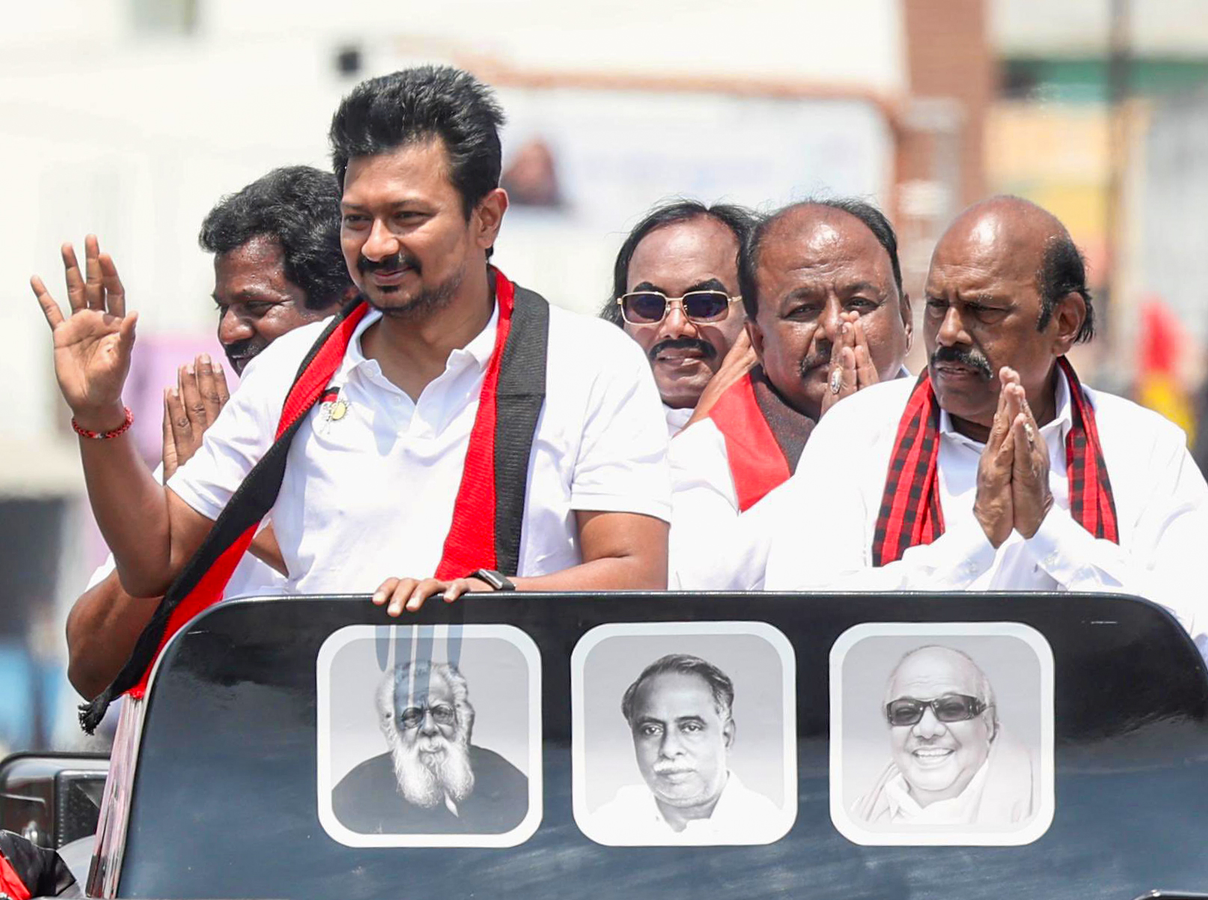 DMK Leader Highlights State's Independence in Election Campaign.webp