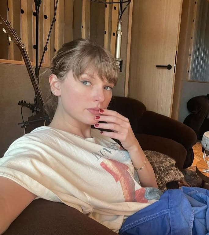 Swift’s ‘Elizabeth Taylor’ Video Premiere – A Tribute to the Icon