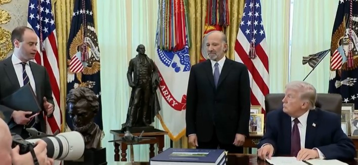 Executive Order Targets Voter Rolls and Mail-In Ballots.webp