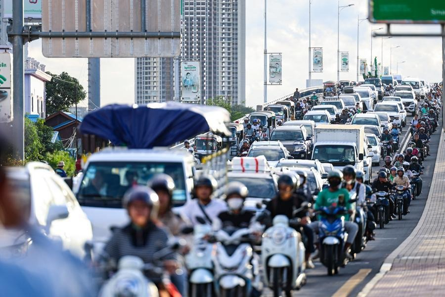 Cambodia Faces Fuel Cost Increases Due to Regional Instability.webp