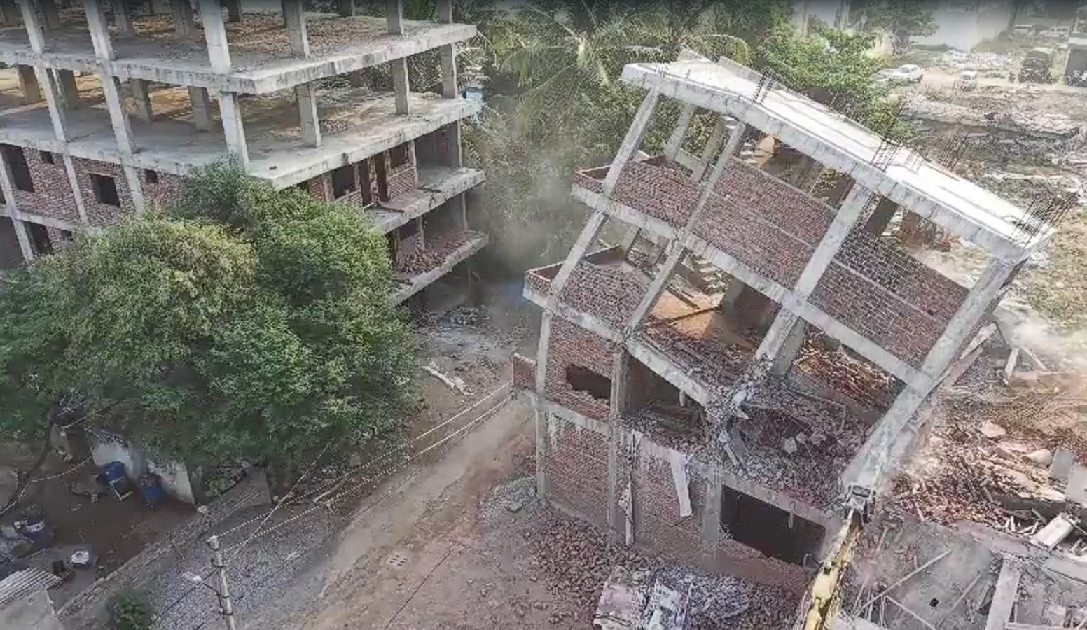 HYDRAA Clears Encroached Land, Protecting Rs 60,000 Crore Assets.webp