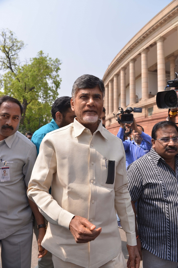 Legislative Move Establishes Amaravati as Andhra's Sole Capital.webp
