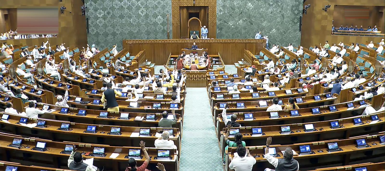 Parliament Budget Session Extended: Bill to Increase Lok Sabha Seats Planned.webp