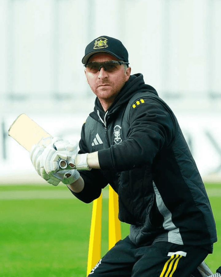 Smith Brings Spin Expertise to England Women's Cricket.webp