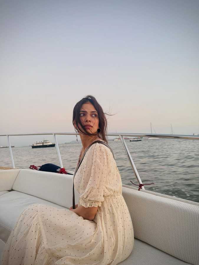 Malavika Mohanan Shares Mumbai Moment.webp