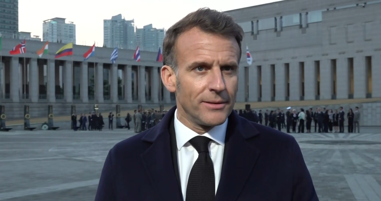 France Urges Negotiation, Dismisses Military Strait of Hormuz Option.webp