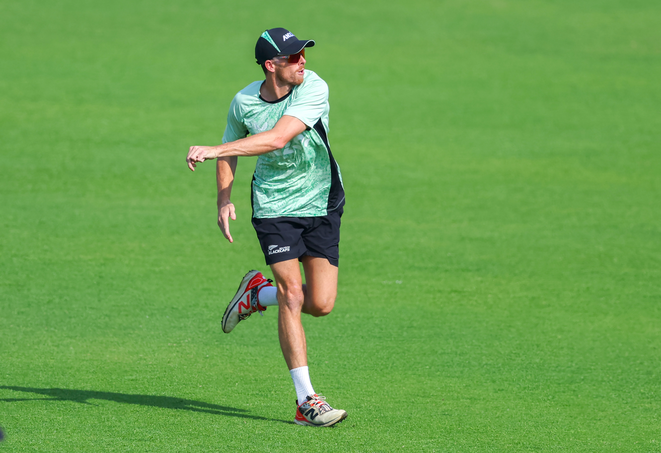 Santner Ready for Mumbai Indians vs. Delhi Capitals