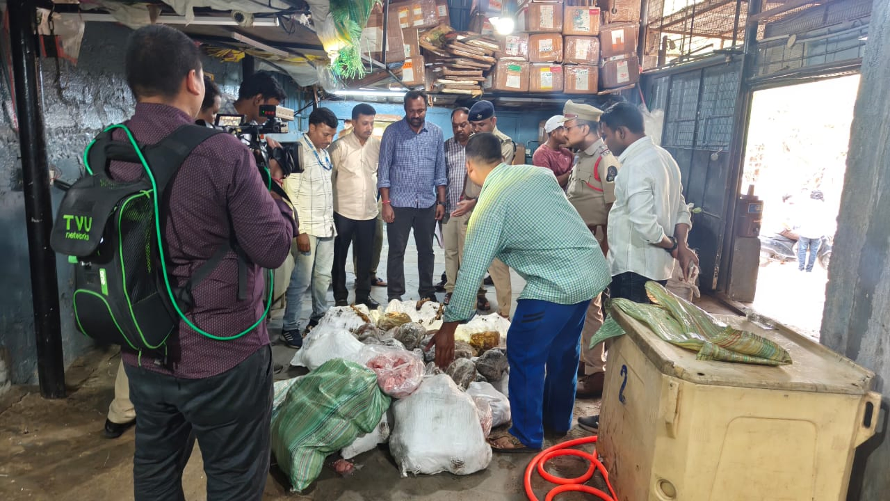 Crackdown on Food Adulteration: Hyderabad Seizes Stale Meat and Bakery Products.webp