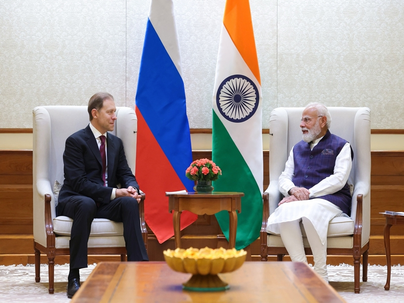 Modi Meets with Manturov to Strengthen Bilateral Ties.webp