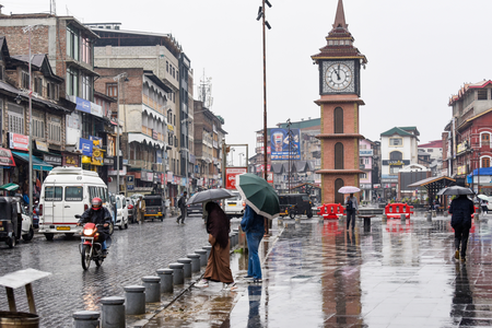 Weather Update: J&K to Experience Unsettled Conditions April 3-5.webp