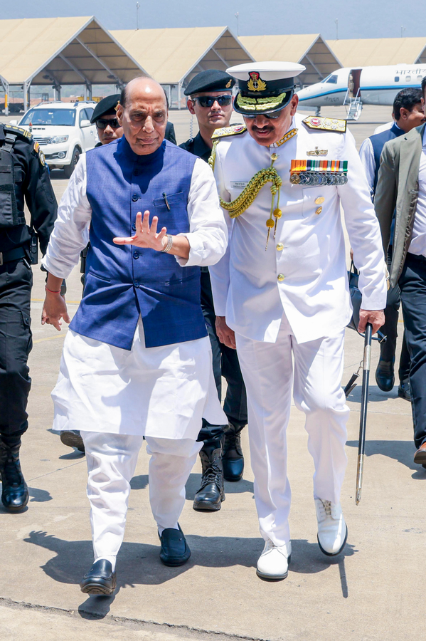 Defence Minister Highlights Navy's Role.webp