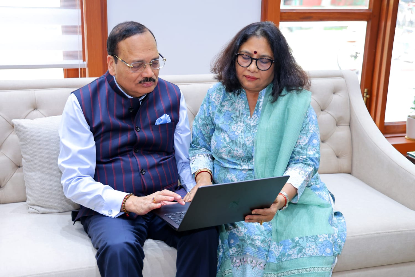 India's 2027 Census Begins with High-Profile Participation.webp