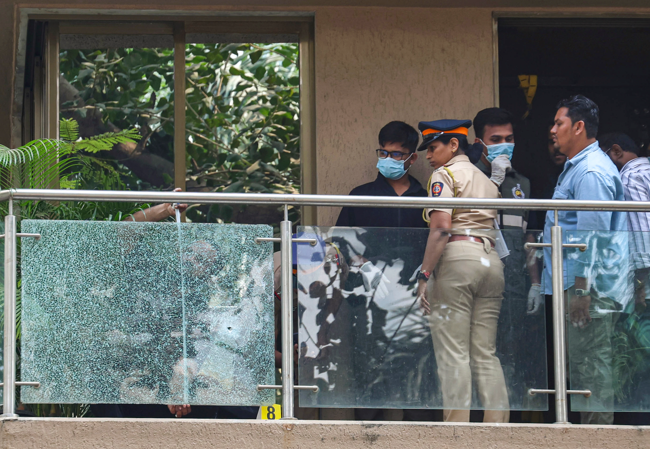 Shooting at Rohit Shetty Residence: Investigation Update.webp Shooting at Rohit Shetty Residence: Investigation Update.webp