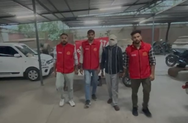 Delhi Police Recover Cash and Motorcycles in Snatching Operation.webp Delhi Police Recover Cash and Motorcycles in Snatching Operation.webp