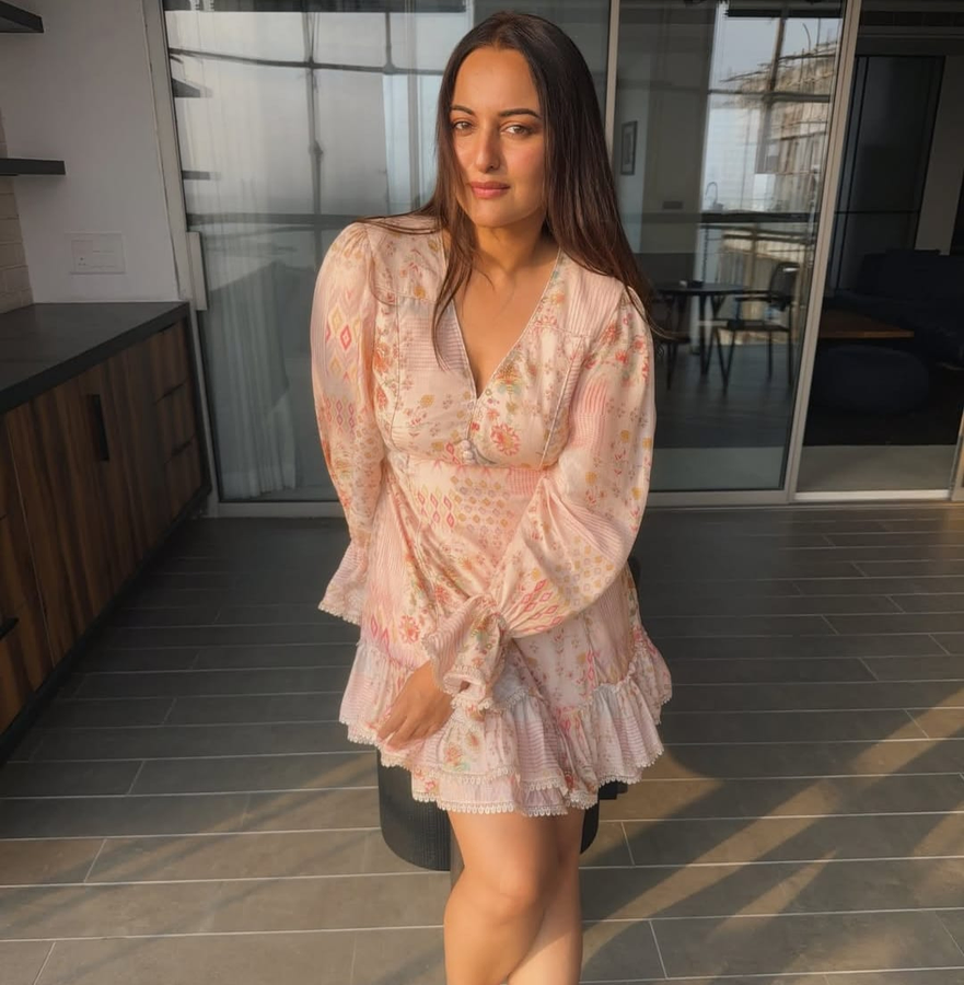 Classic Bollywood Tune Reveals Husband's Music Preferences.webp