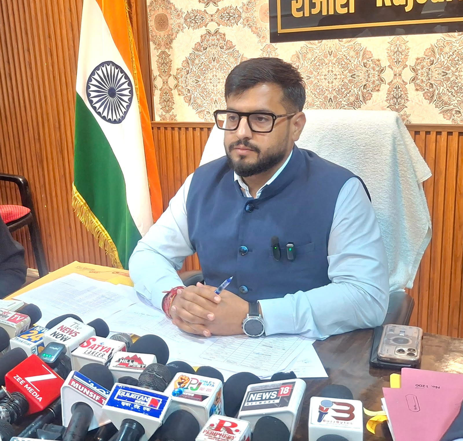 LPG Cylinders Seized in Rajouri as Authorities Combat Black Market.webp