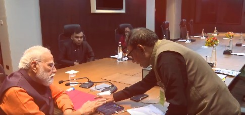 Chennai Meeting: Modi and Composer Vinayakam Showcase Music Innovation.webp