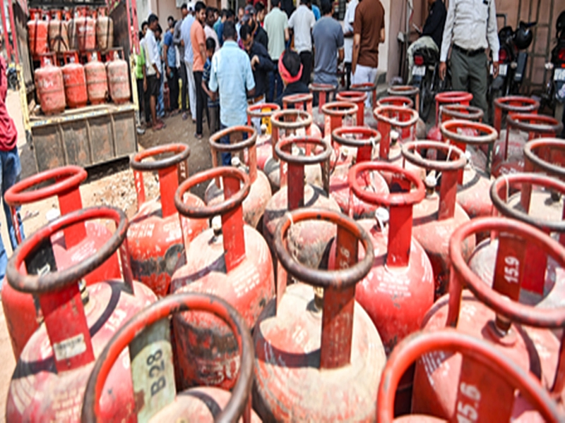 LPG Distribution Irregularities Lead to Distributor Suspension in Assam.webp
