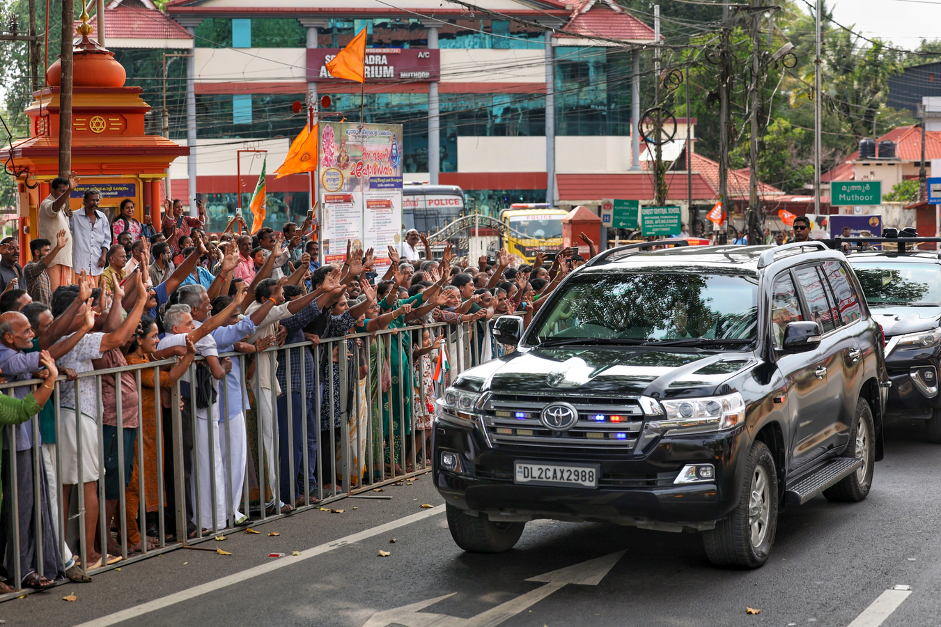 Kerala Rally Highlights: Modi's Unplanned Roadshow