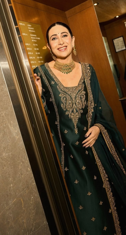 Karisma Kapoor Shares Unseen Detail from Neetu Kapoor's Wedding.webp