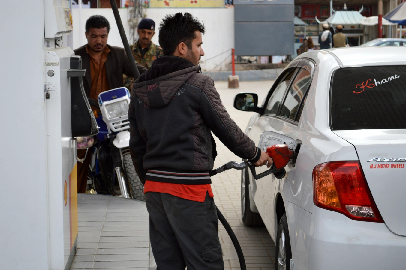 Pakistani Traders Threaten Protest Over Rising Fuel Prices.webp Pakistani Traders Threaten Protest Over Rising Fuel Prices.webp