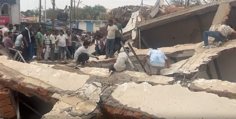 Madhya Pradesh Lodge Collapse: Financial Assistance Announced.webp