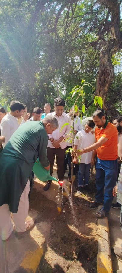 NDMC Launches 'Ek Ped Maa Ke Naam' Campaign in Laxmibai Nagar.webp NDMC Launches 'Ek Ped Maa Ke Naam' Campaign in Laxmibai Nagar.webp