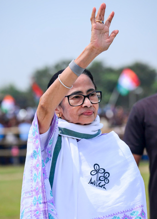 Mamata Banerjee Urges Voters to 'Take Revenge' Over Voter Roll Deletions