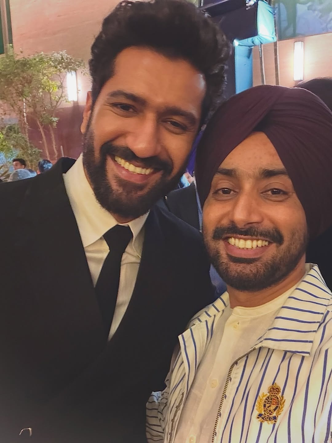 Satinder Sartaaj and Vicky Kaushal: A Glimpse of Friendship and Collaboration.webp