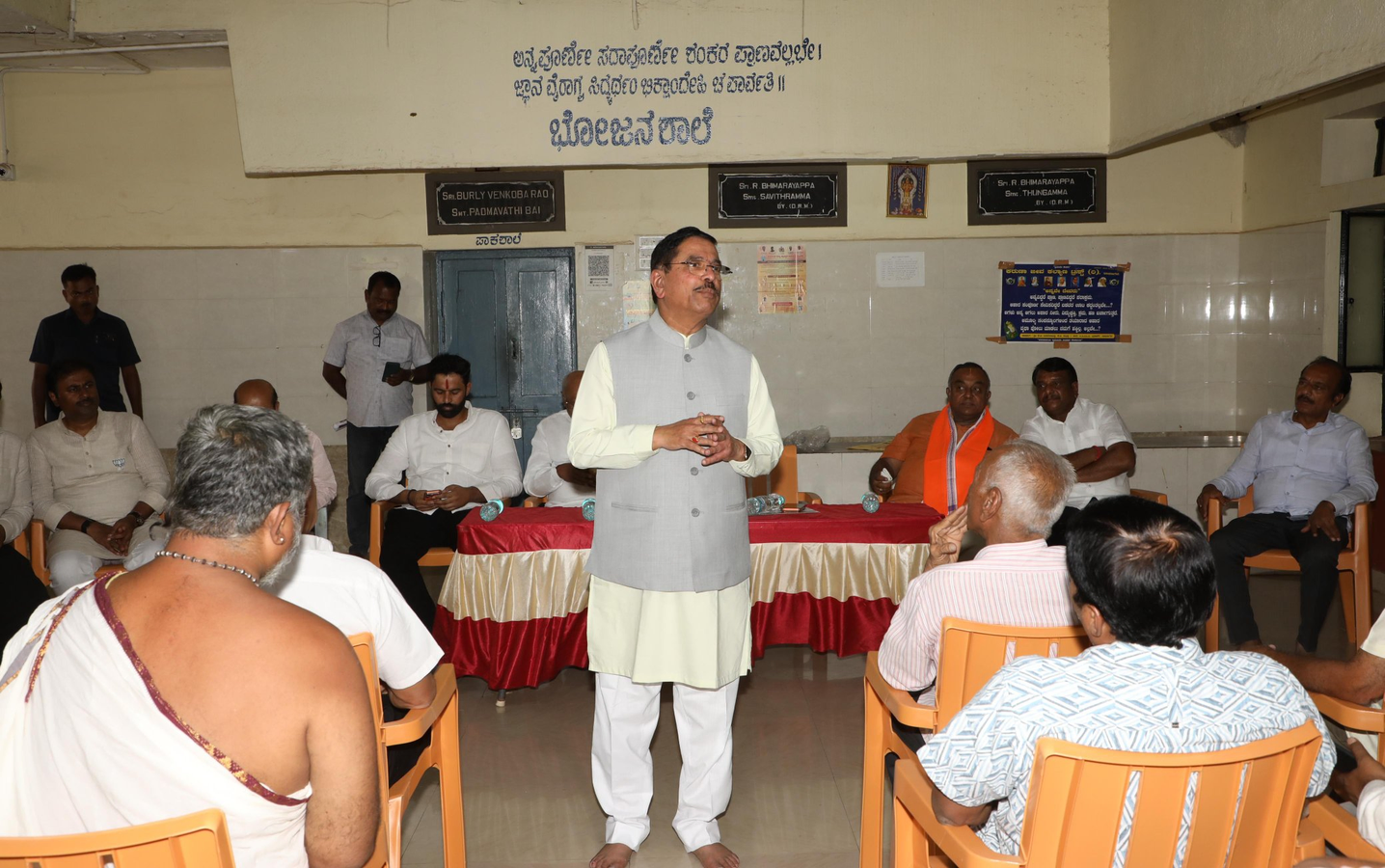 Congress Accused of Family-Driven Ticket Distribution in Karnataka