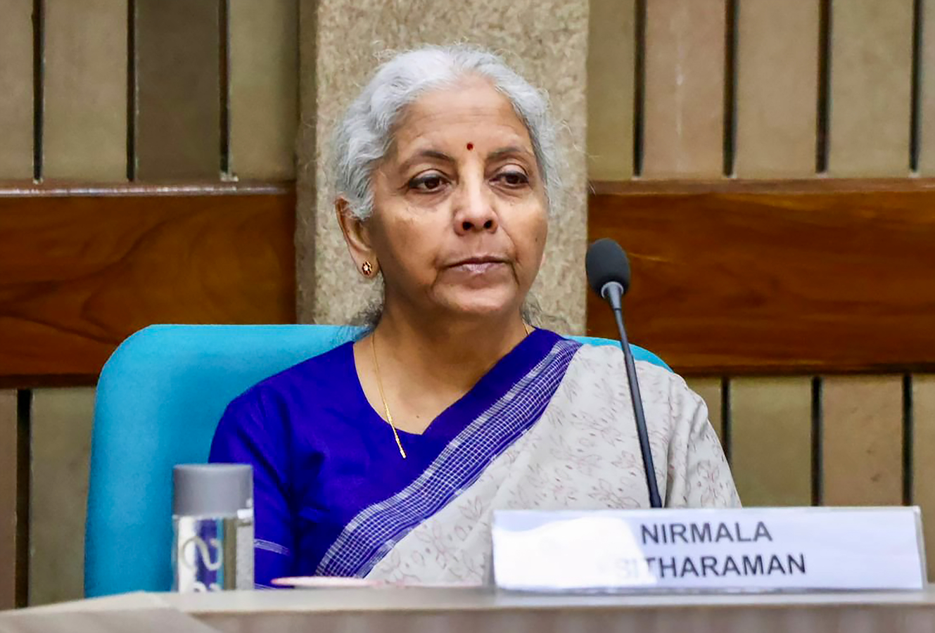 FM Sitharaman Highlights India's Fiscal Space and RBI's Options.webp