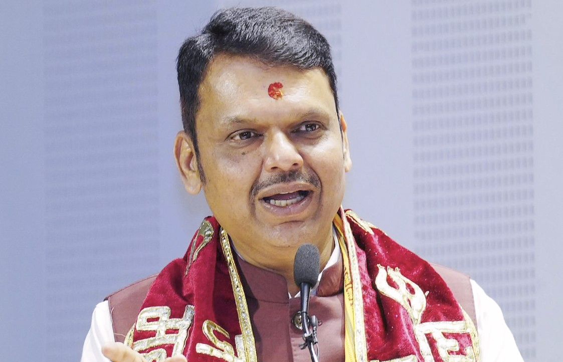 Maharashtra Assures Fuel Stability Amid Global Concerns.webp