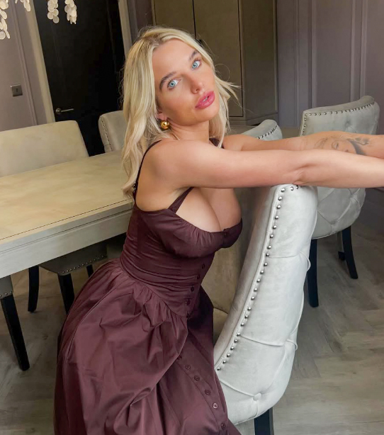 Dating in the Public Eye: Helen Flanagan's Perspective.webp Dating in the Public Eye: Helen Flanagan's Perspective.webp